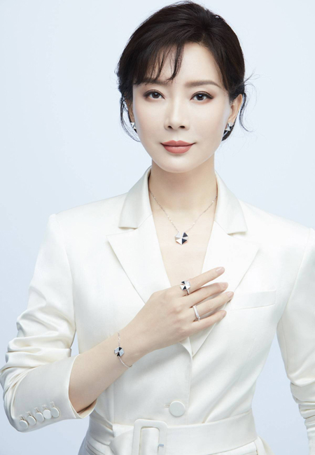 陈数代言的品牌老凤祥