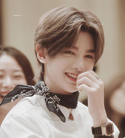 黄明昊