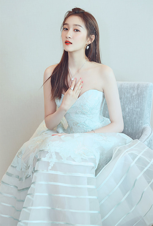 关晓彤代言的品牌S·DEER