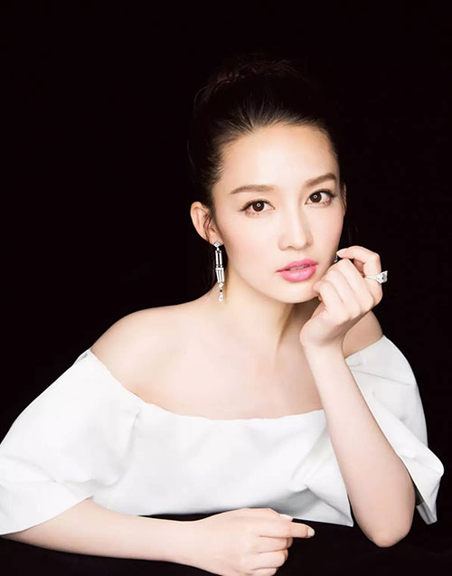 李沁代言的品牌雪肌精护肤品