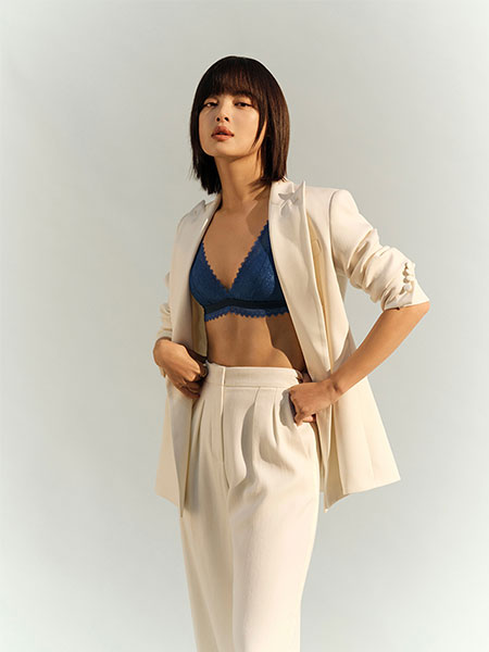 辛芷蕾代言的品牌爱慕内衣