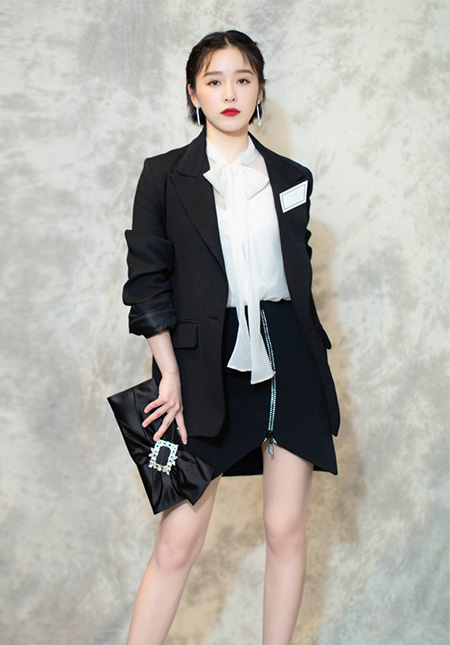 阚清子代言的品牌梦金园黄金珠宝