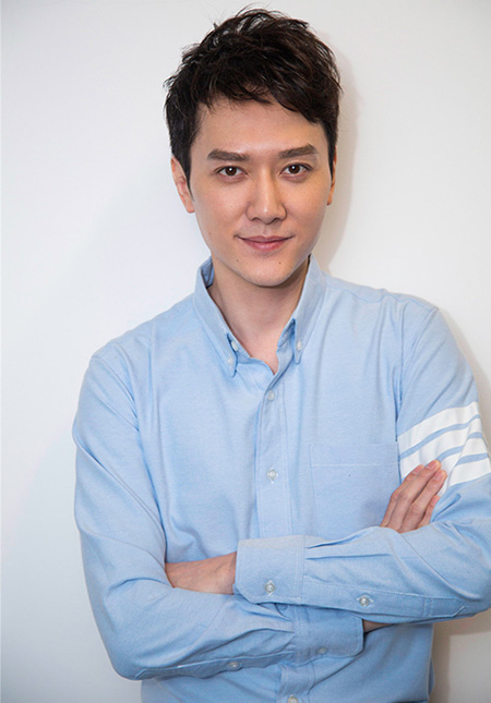 冯绍峰代言的品牌飞亚达表