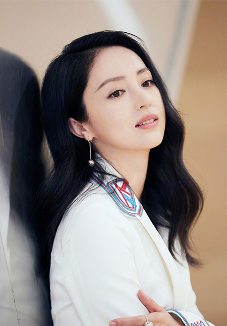 董璇代言的品牌极尚品牌